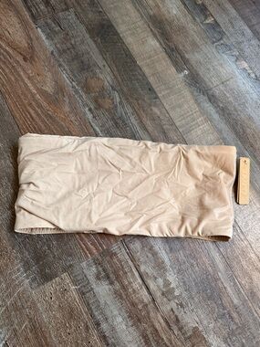 SKIMS Seamless Nude Bandeau Tube Top